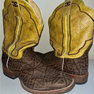 Men’s Yellow and Brown Leather Boots (Wood Bottom)